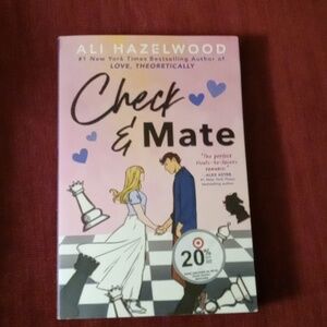 Ali Hazelwood romance